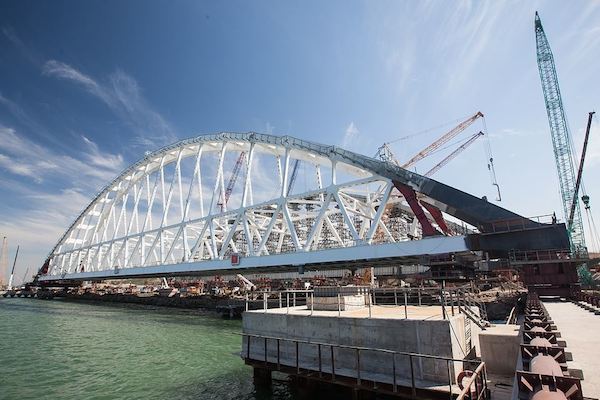 Строительство моста в Крым